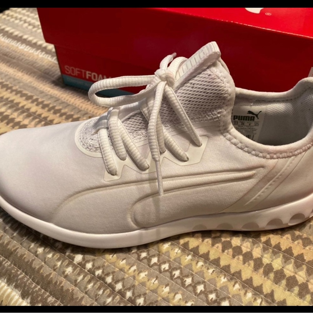 Puma Sneakers